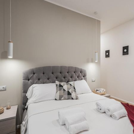 The Best Rent - Modern Three-Bedroom Apartment A Few Steps From The Colosseum מראה חיצוני תמונה