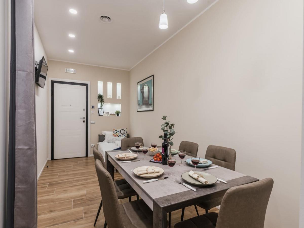 The Best Rent - Modern Three-Bedroom Apartment A Few Steps From The Colosseum מראה חיצוני תמונה