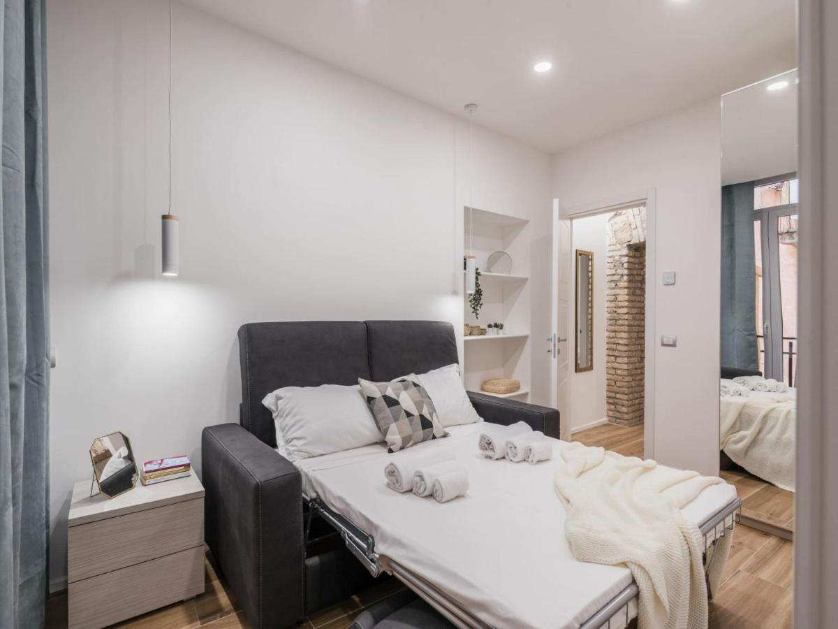 The Best Rent - Modern Three-Bedroom Apartment A Few Steps From The Colosseum מראה חיצוני תמונה