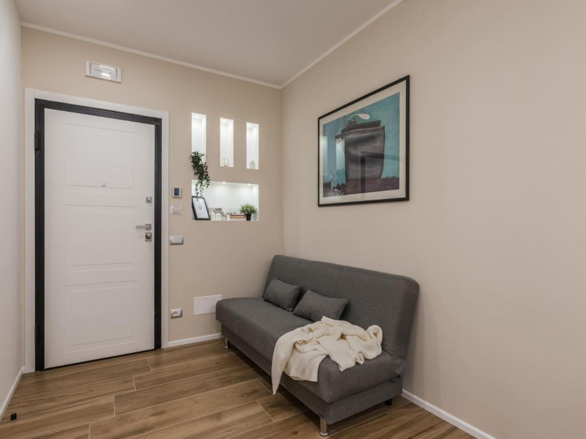The Best Rent - Modern Three-Bedroom Apartment A Few Steps From The Colosseum מראה חיצוני תמונה
