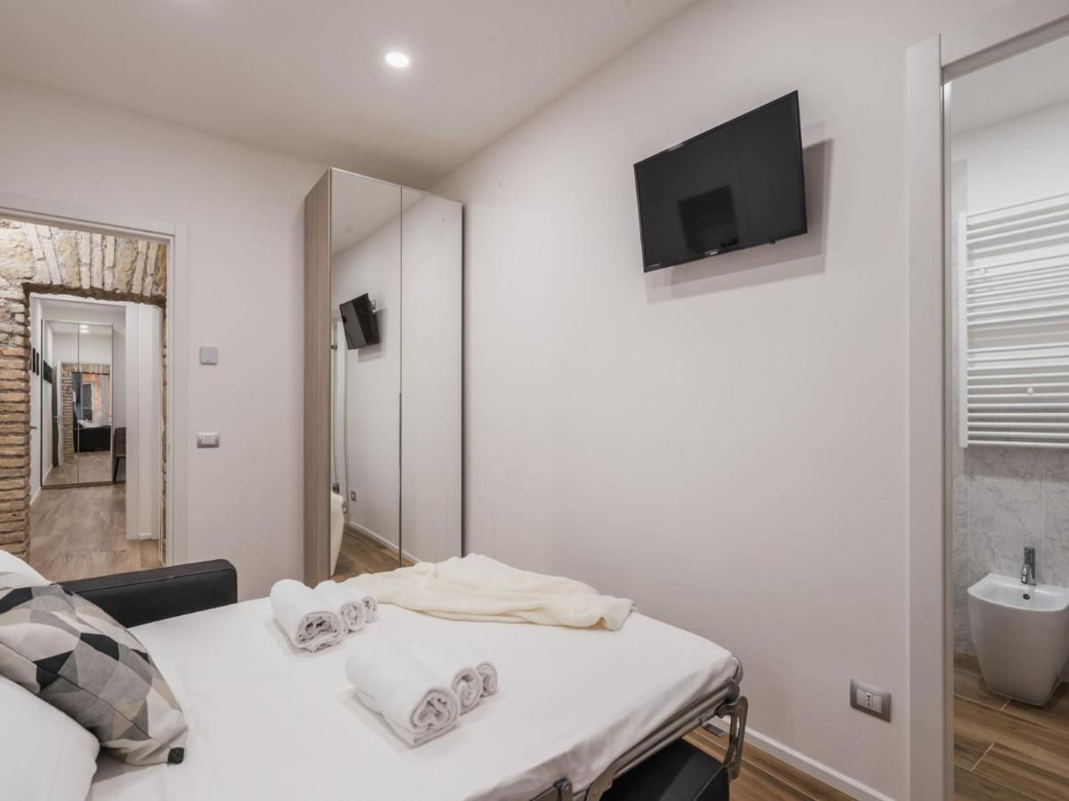 The Best Rent - Modern Three-Bedroom Apartment A Few Steps From The Colosseum מראה חיצוני תמונה