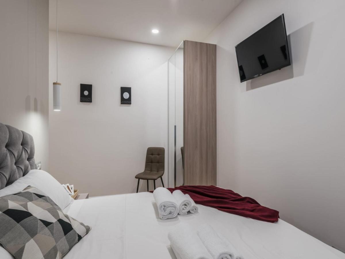 The Best Rent - Modern Three-Bedroom Apartment A Few Steps From The Colosseum מראה חיצוני תמונה