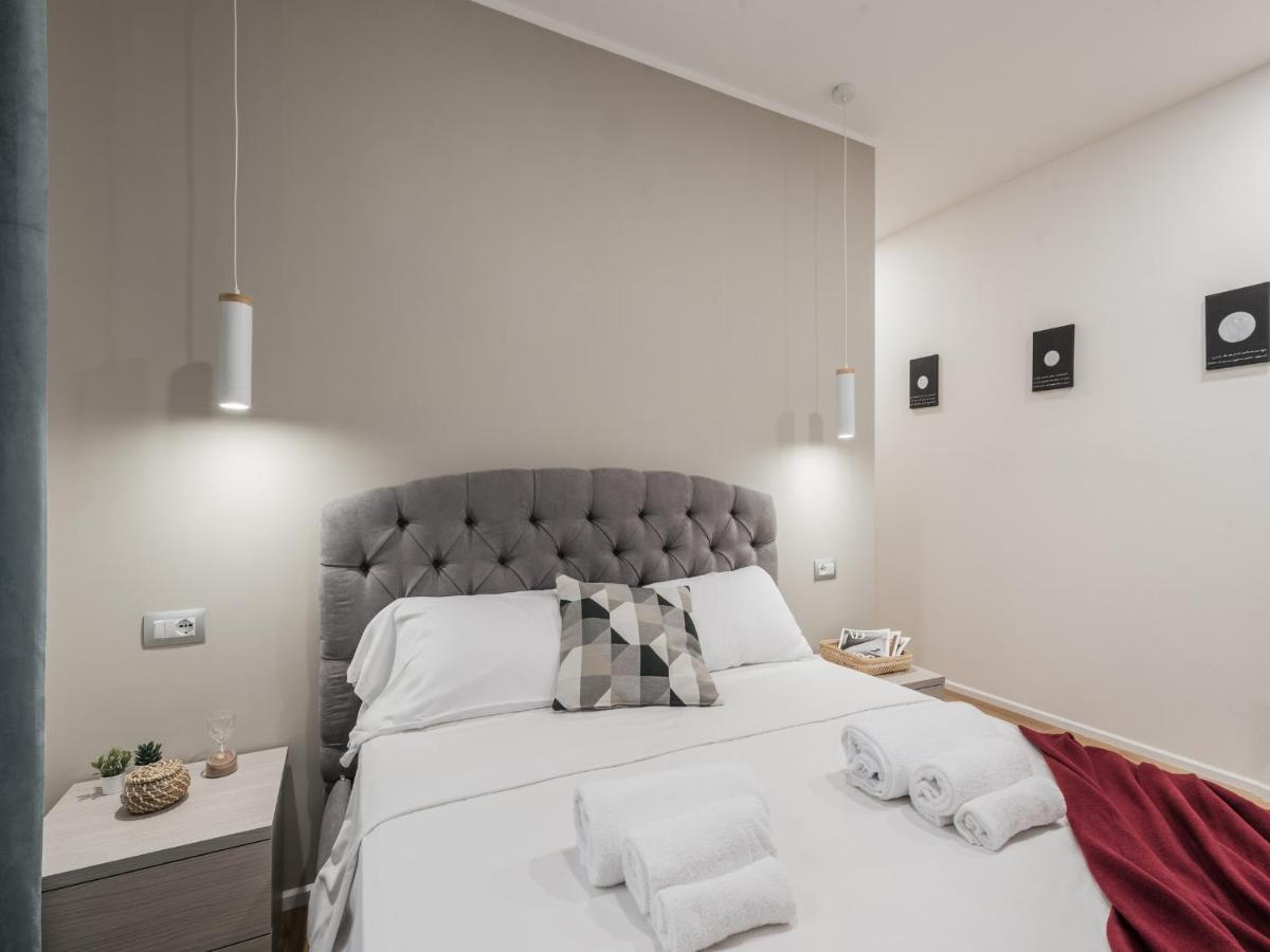The Best Rent - Modern Three-Bedroom Apartment A Few Steps From The Colosseum מראה חיצוני תמונה